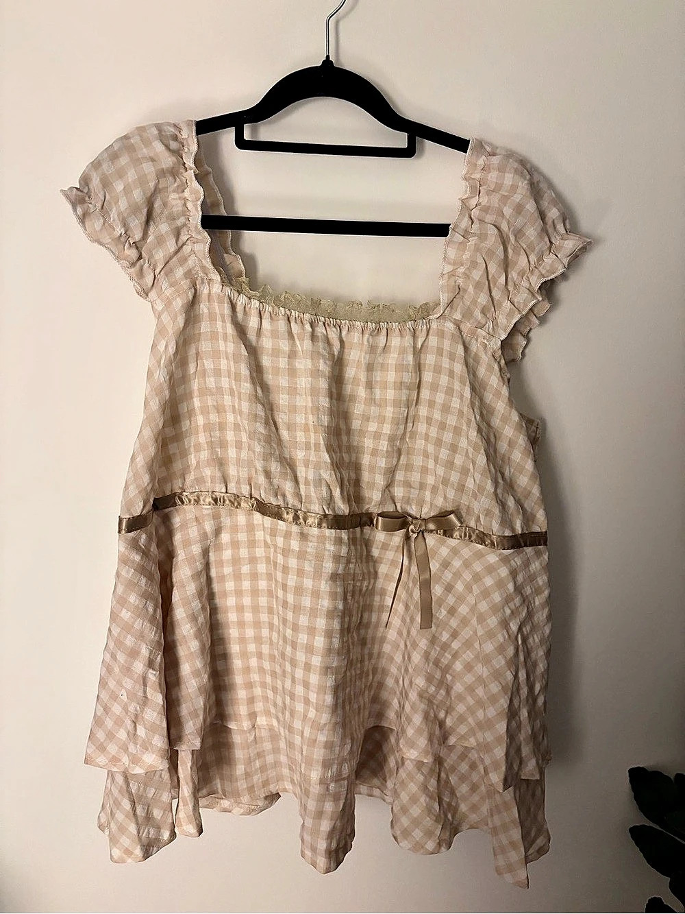 Coquette Gingham Ruffle Blouse in beige & White Like New